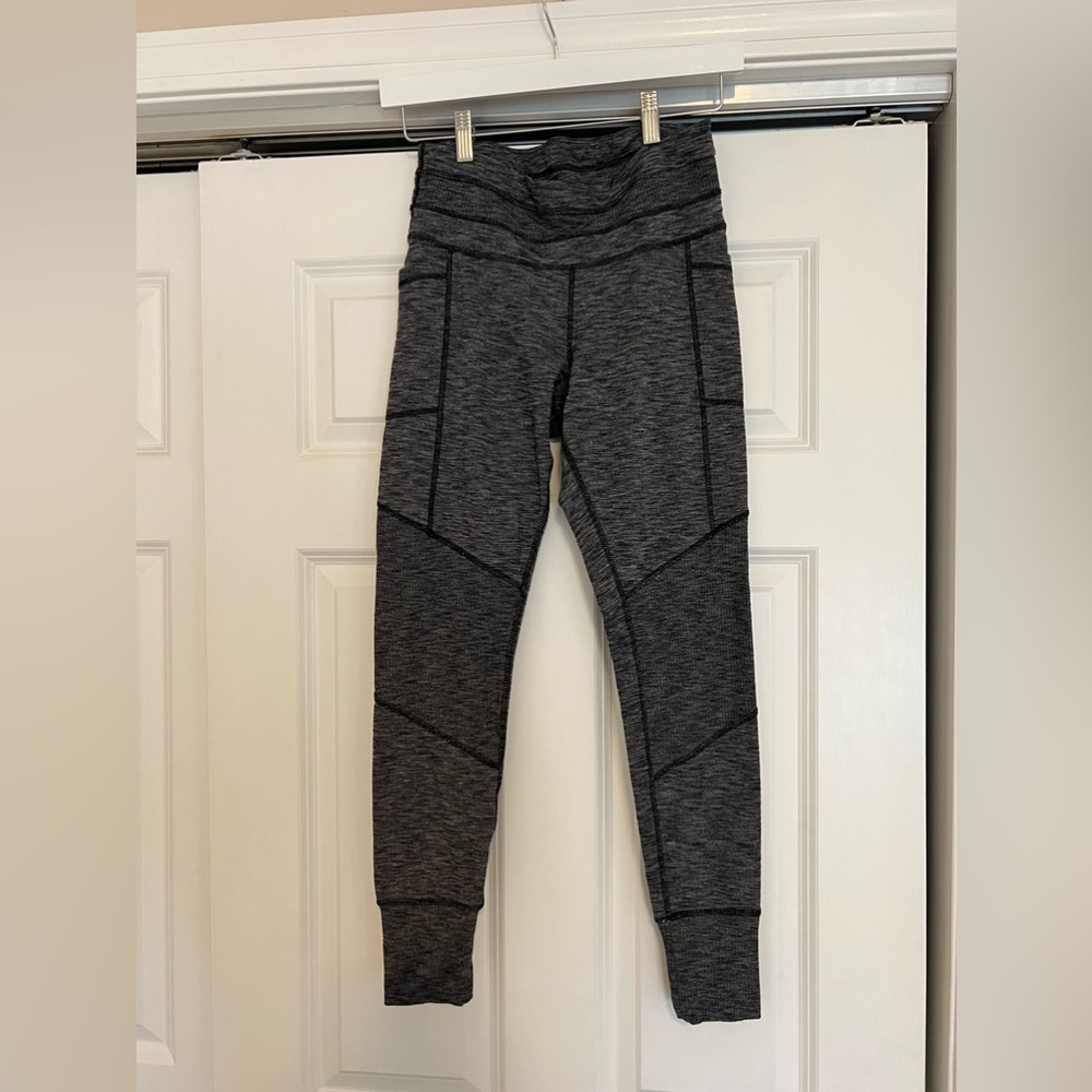 Athleta Heather Gray Excursion Jogger Leggings Wi… - image 1